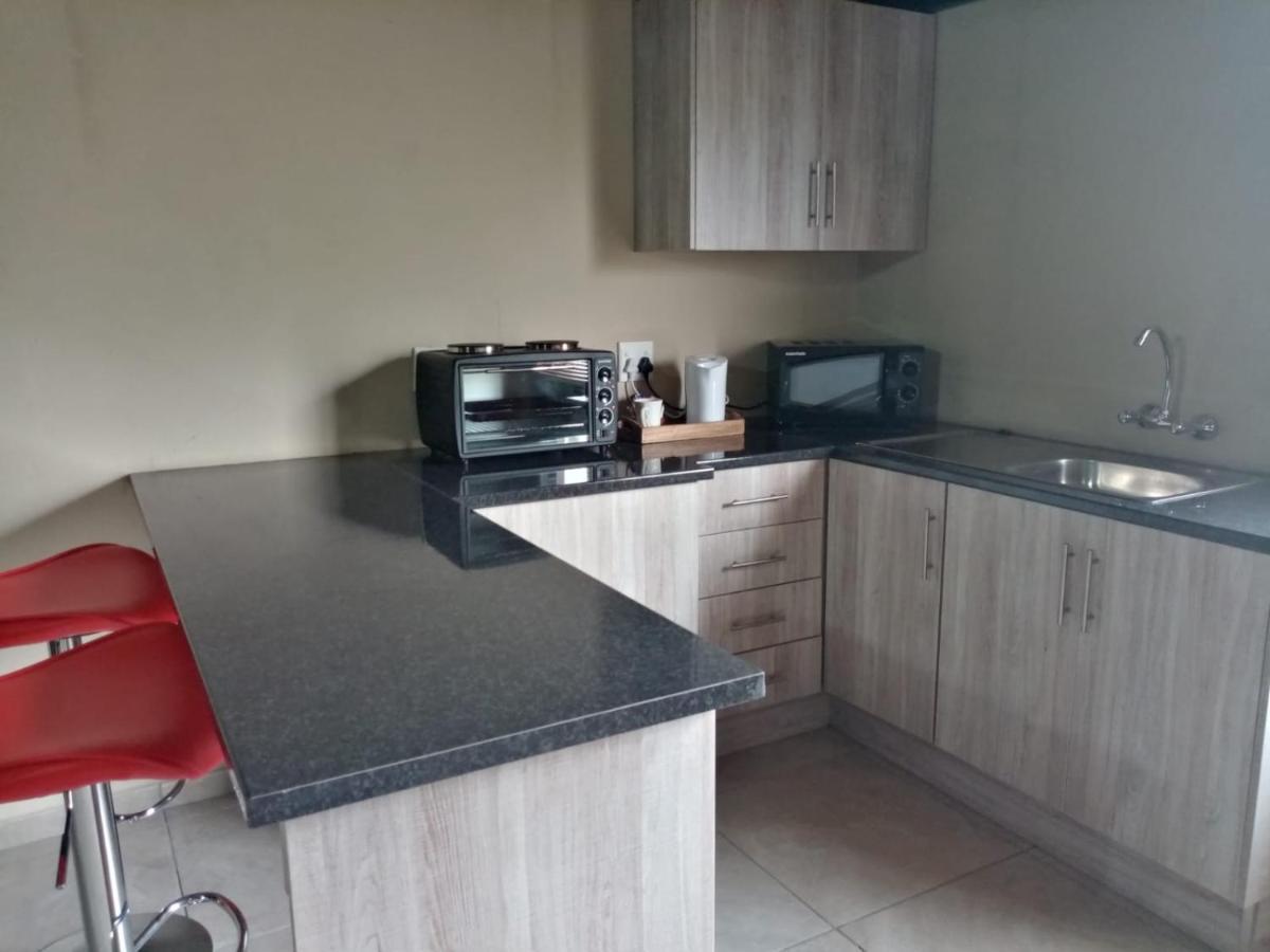 Wisteria Lane Guesthouse Postmasburg Екстериор снимка