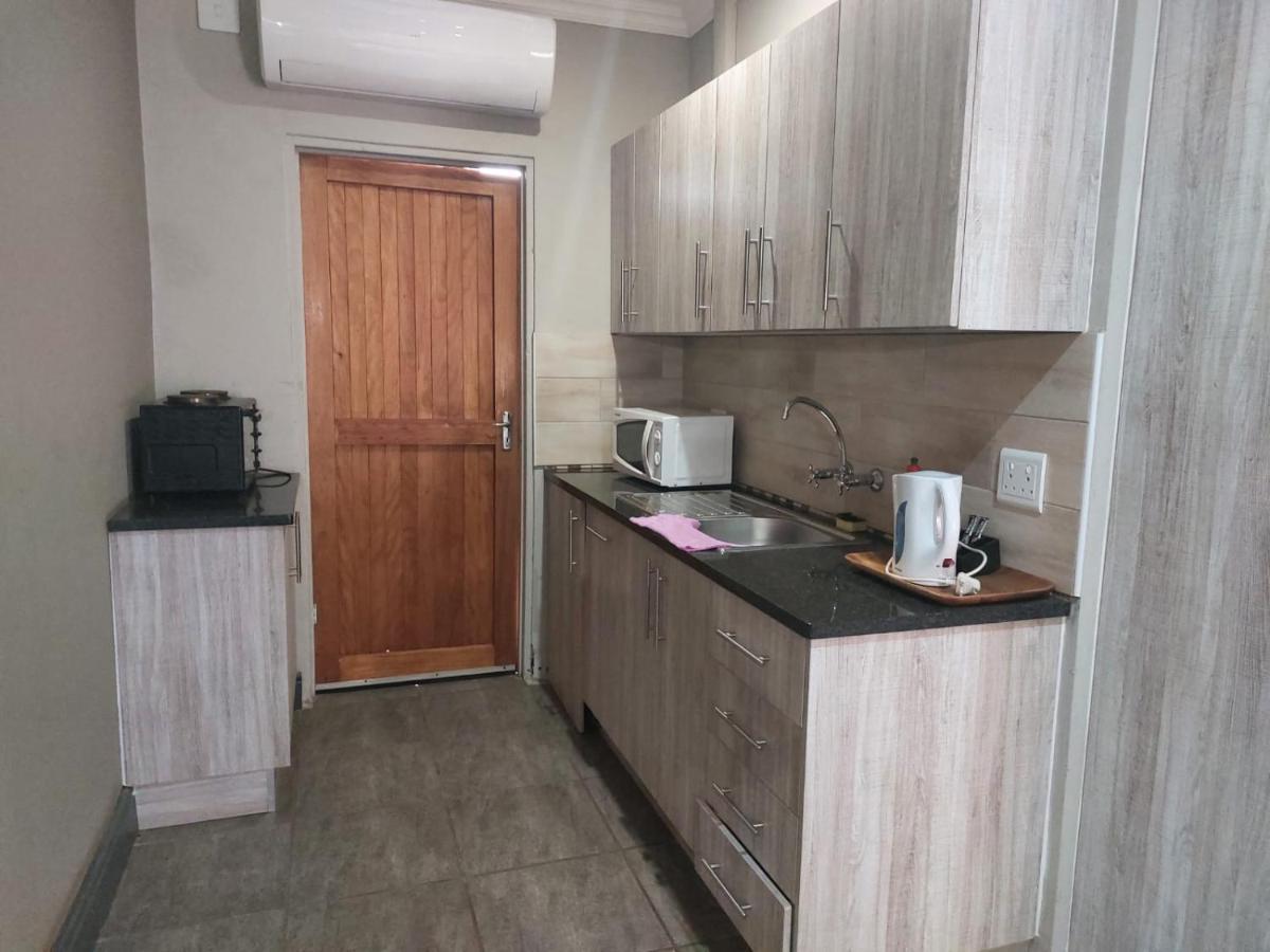 Wisteria Lane Guesthouse Postmasburg Екстериор снимка
