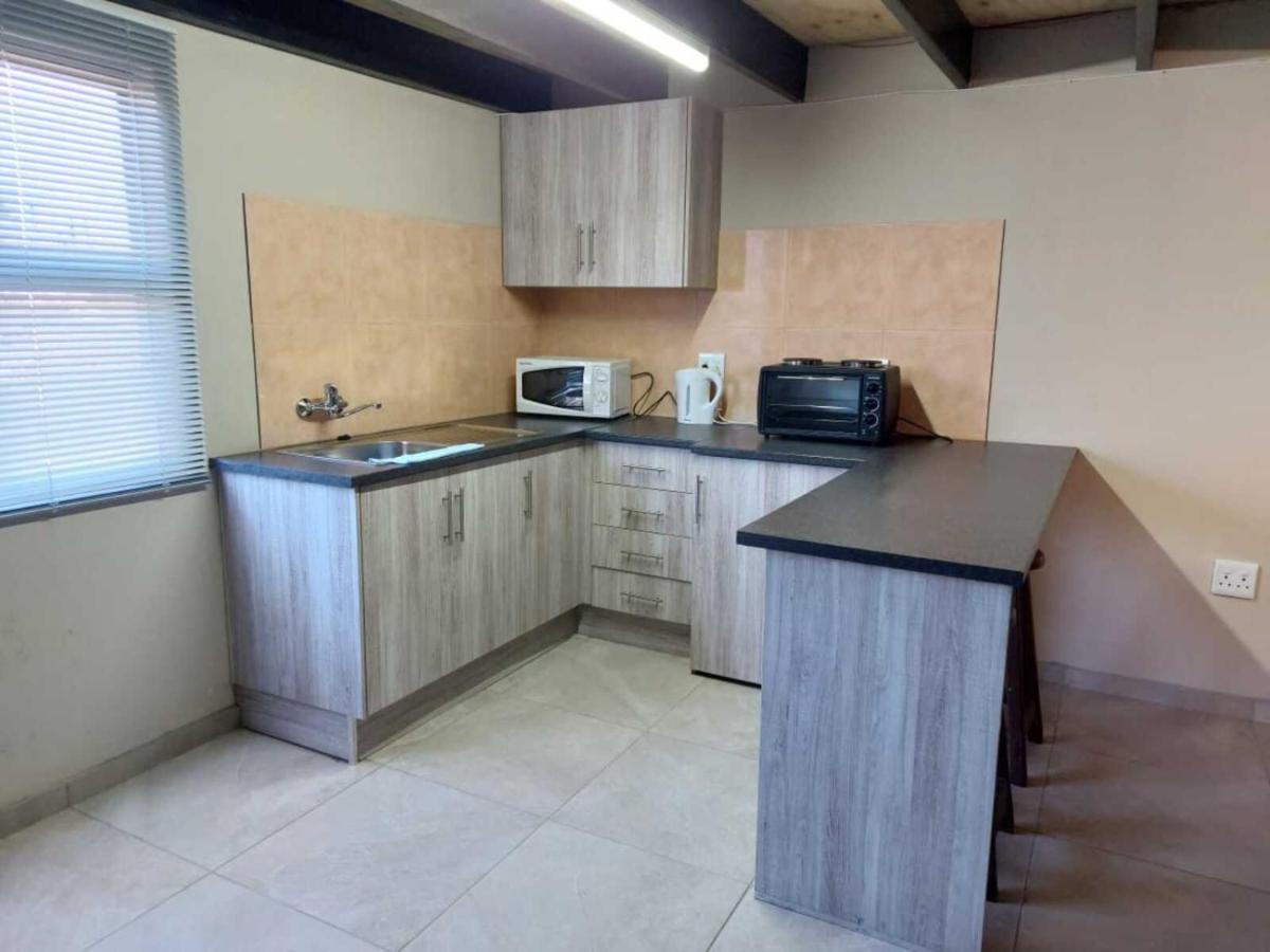 Wisteria Lane Guesthouse Postmasburg Екстериор снимка
