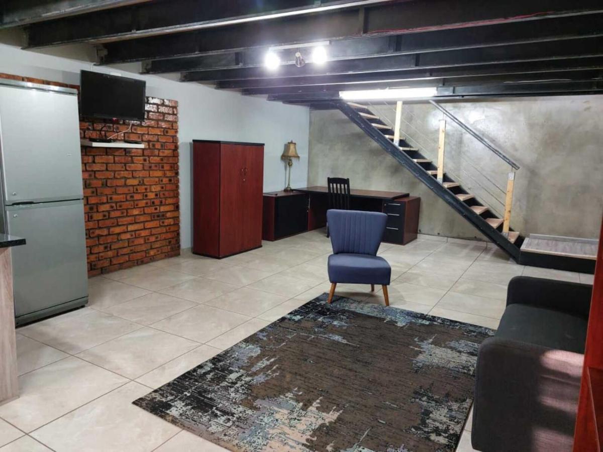 Wisteria Lane Guesthouse Postmasburg Екстериор снимка