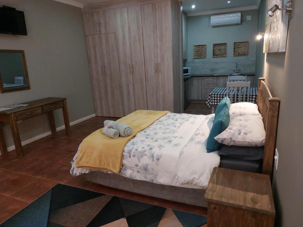 Wisteria Lane Guesthouse Postmasburg Екстериор снимка